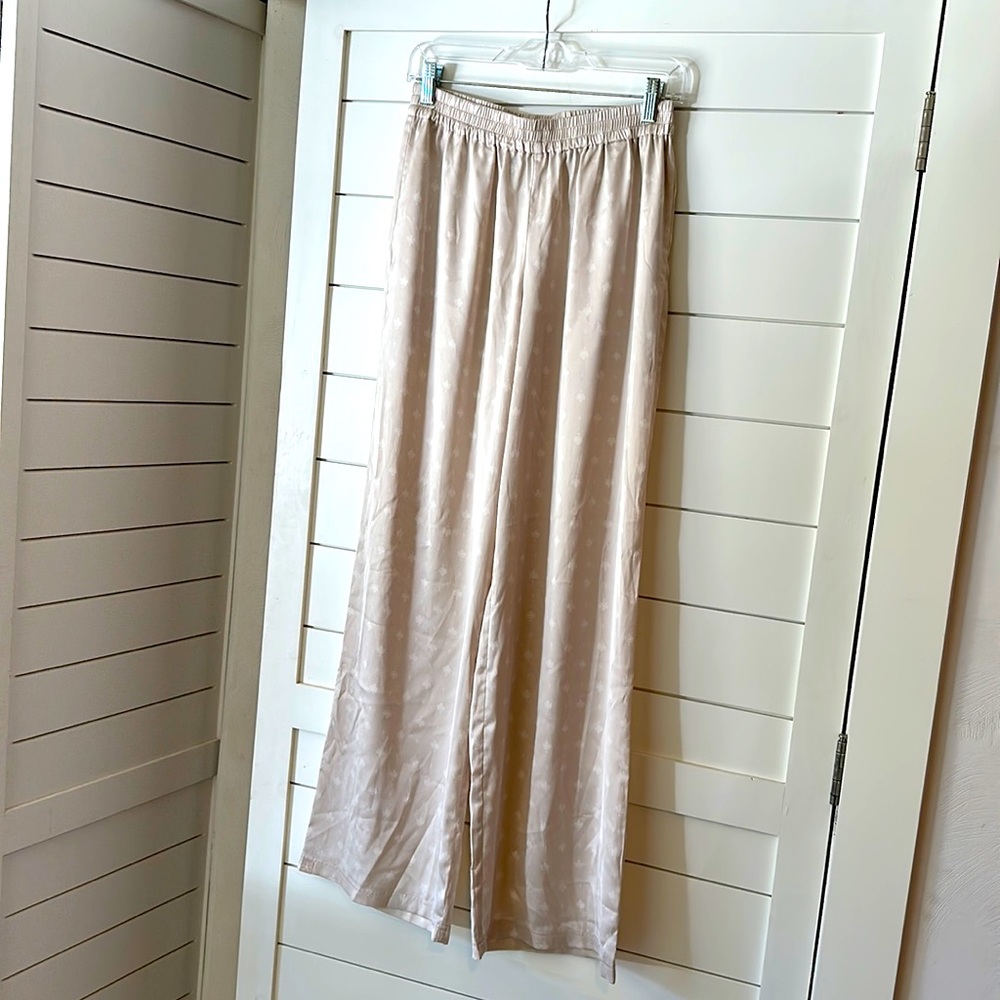 Barefoot Dreams Like new Pajama Pants